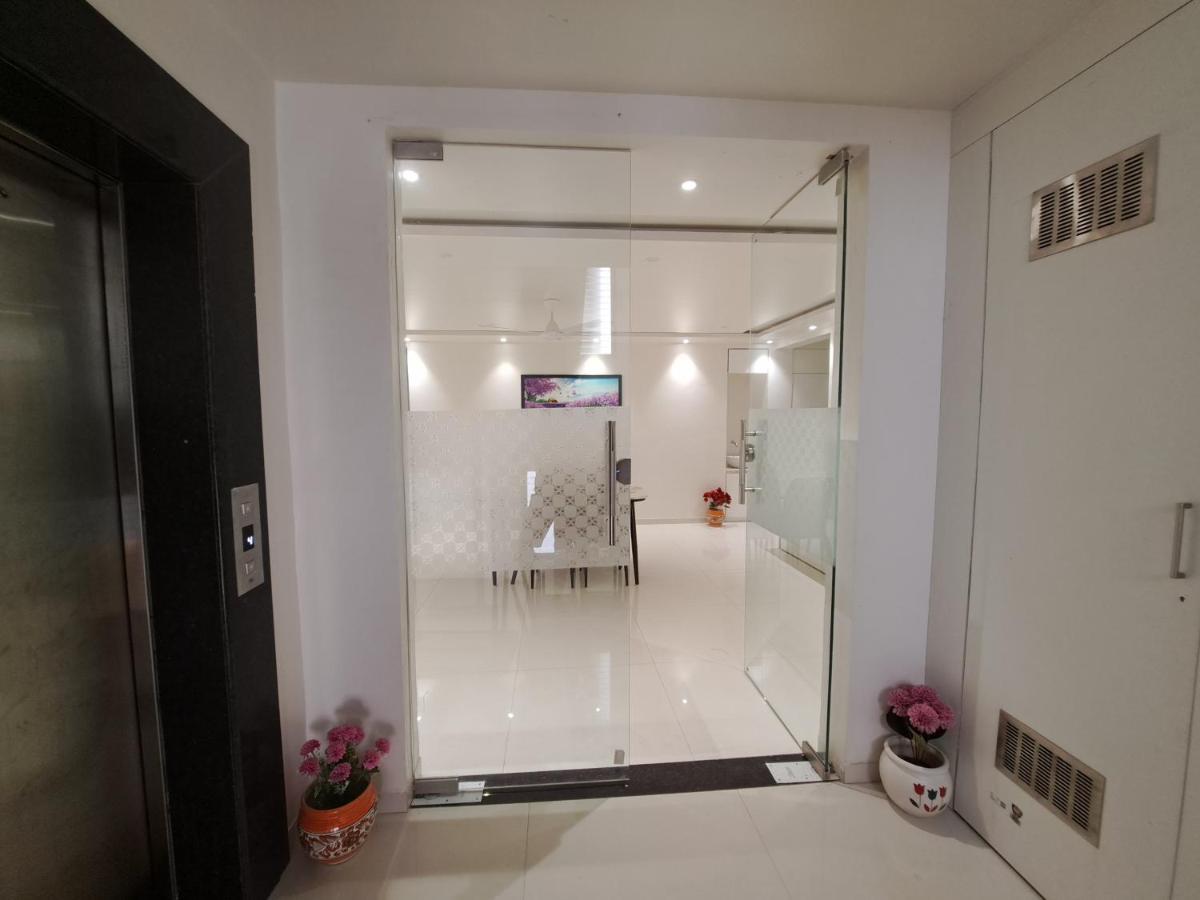 Bouquet Residency Hotel Nashik Bagian luar foto