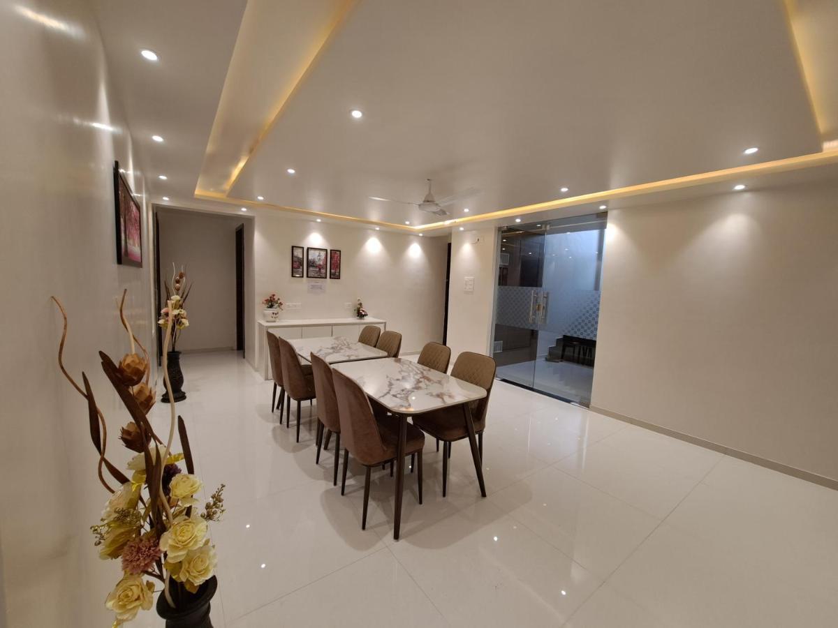 Bouquet Residency Hotel Nashik Bagian luar foto
