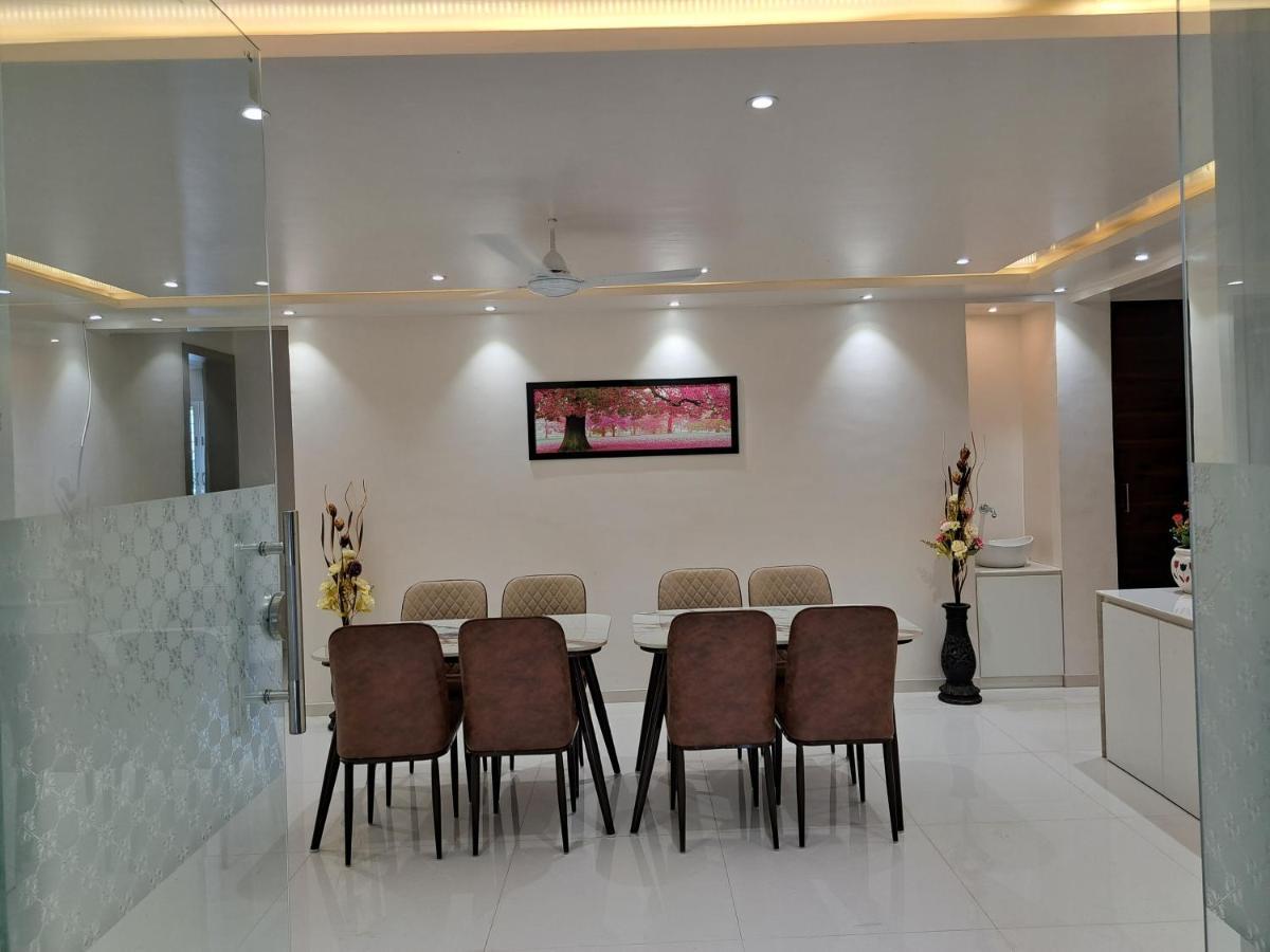 Bouquet Residency Hotel Nashik Bagian luar foto