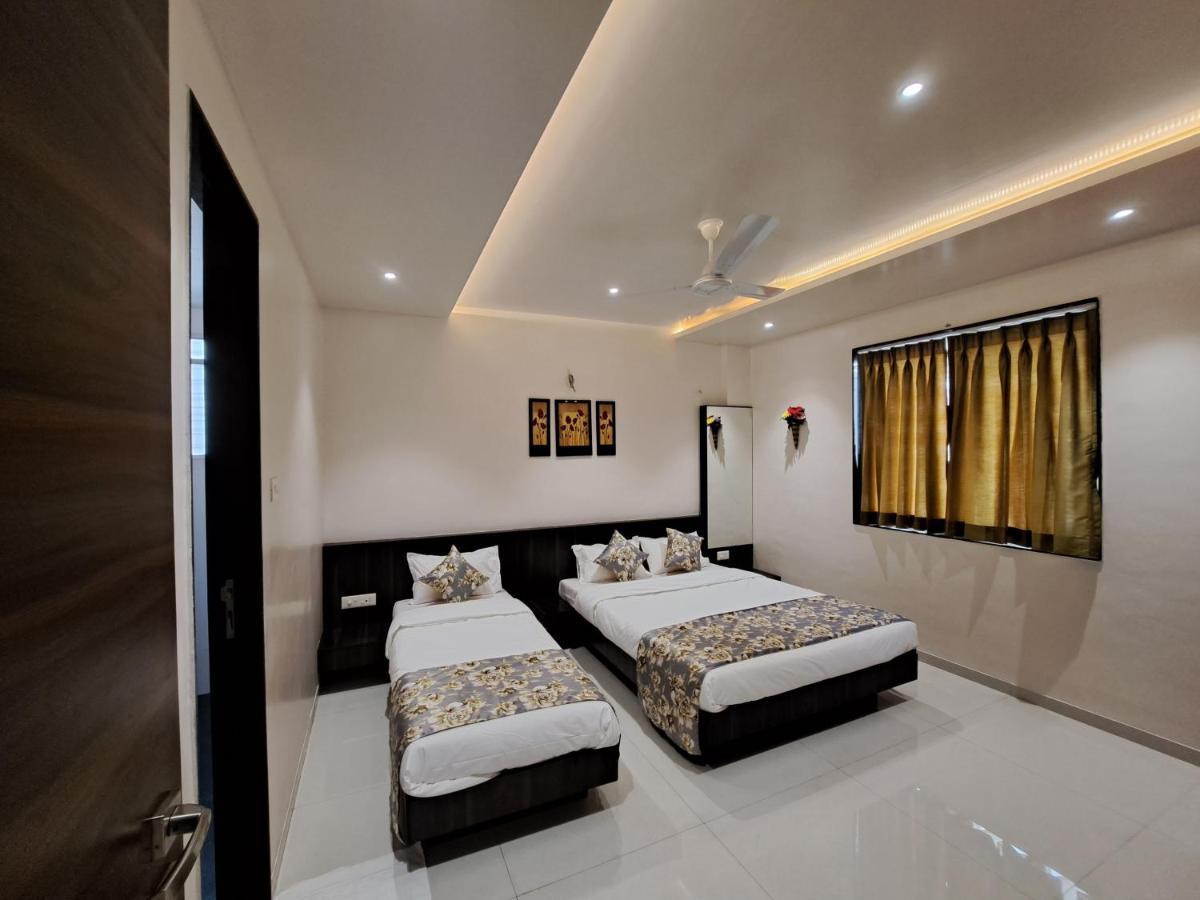 Bouquet Residency Hotel Nashik Bagian luar foto