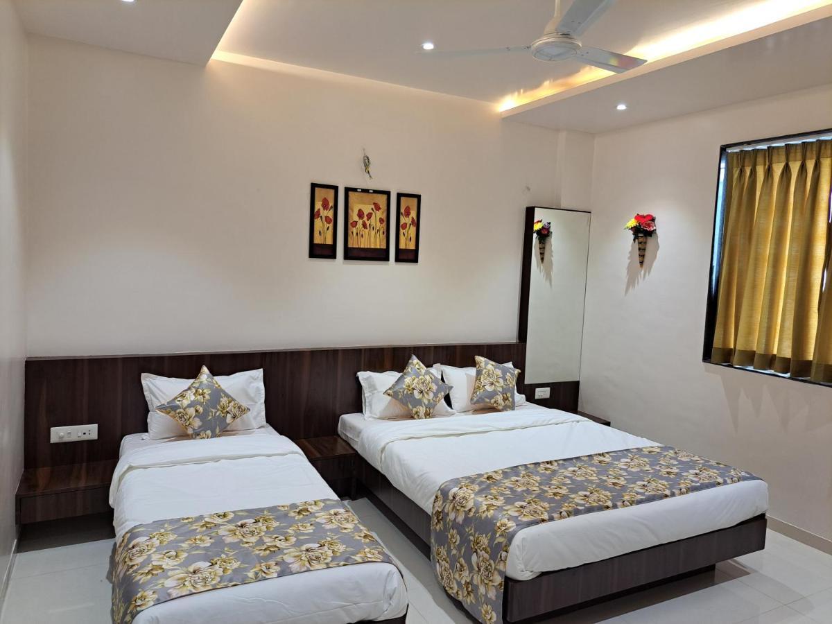 Bouquet Residency Hotel Nashik Bagian luar foto