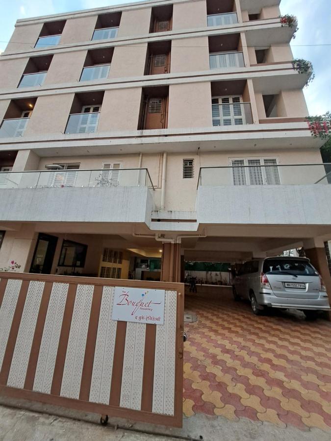 Bouquet Residency Hotel Nashik Bagian luar foto